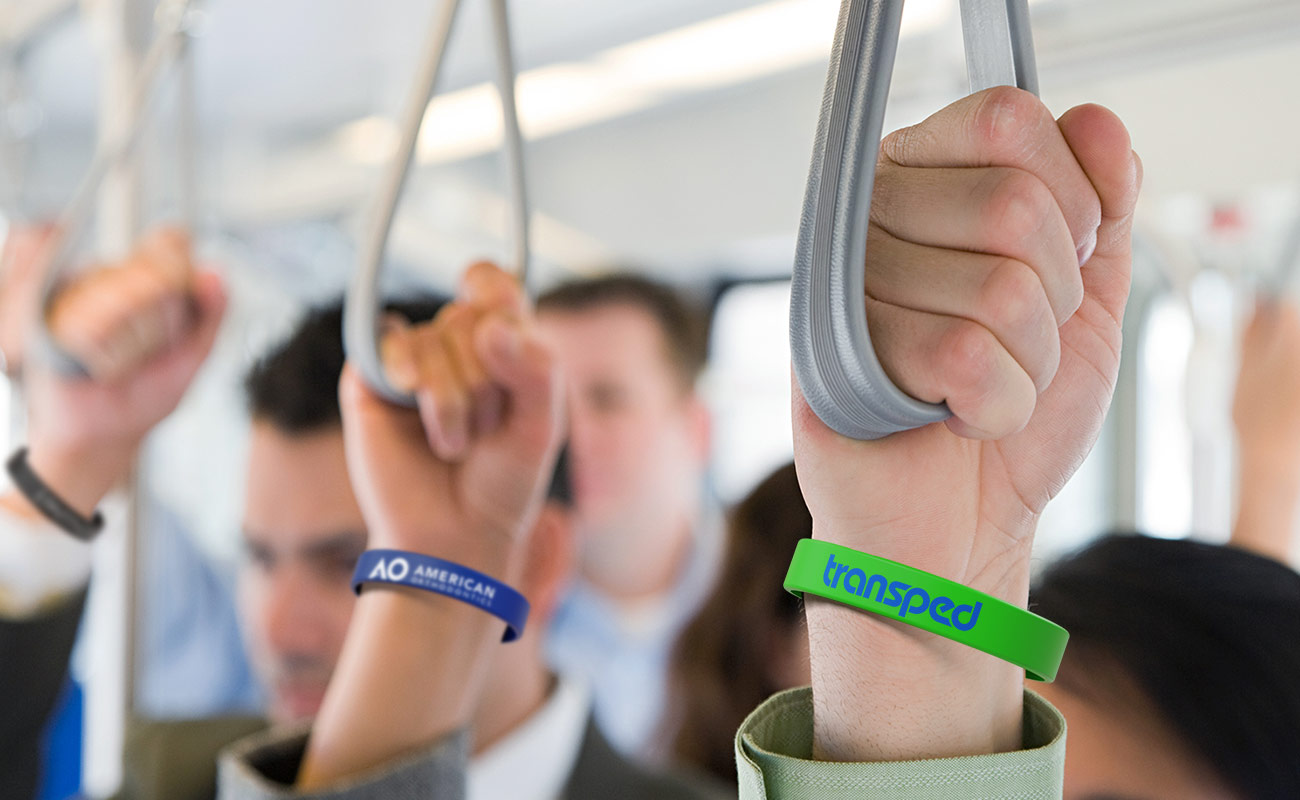 Revo - Bracelets en silicone personnalisables gallery thumbnail